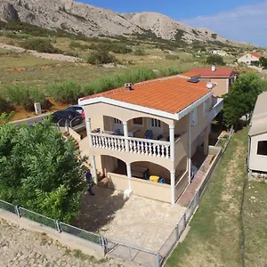 https://apartman-rita-pag-island.hotelinzadar.com